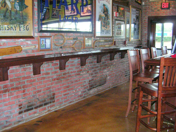 Tilted Kilt drink bar